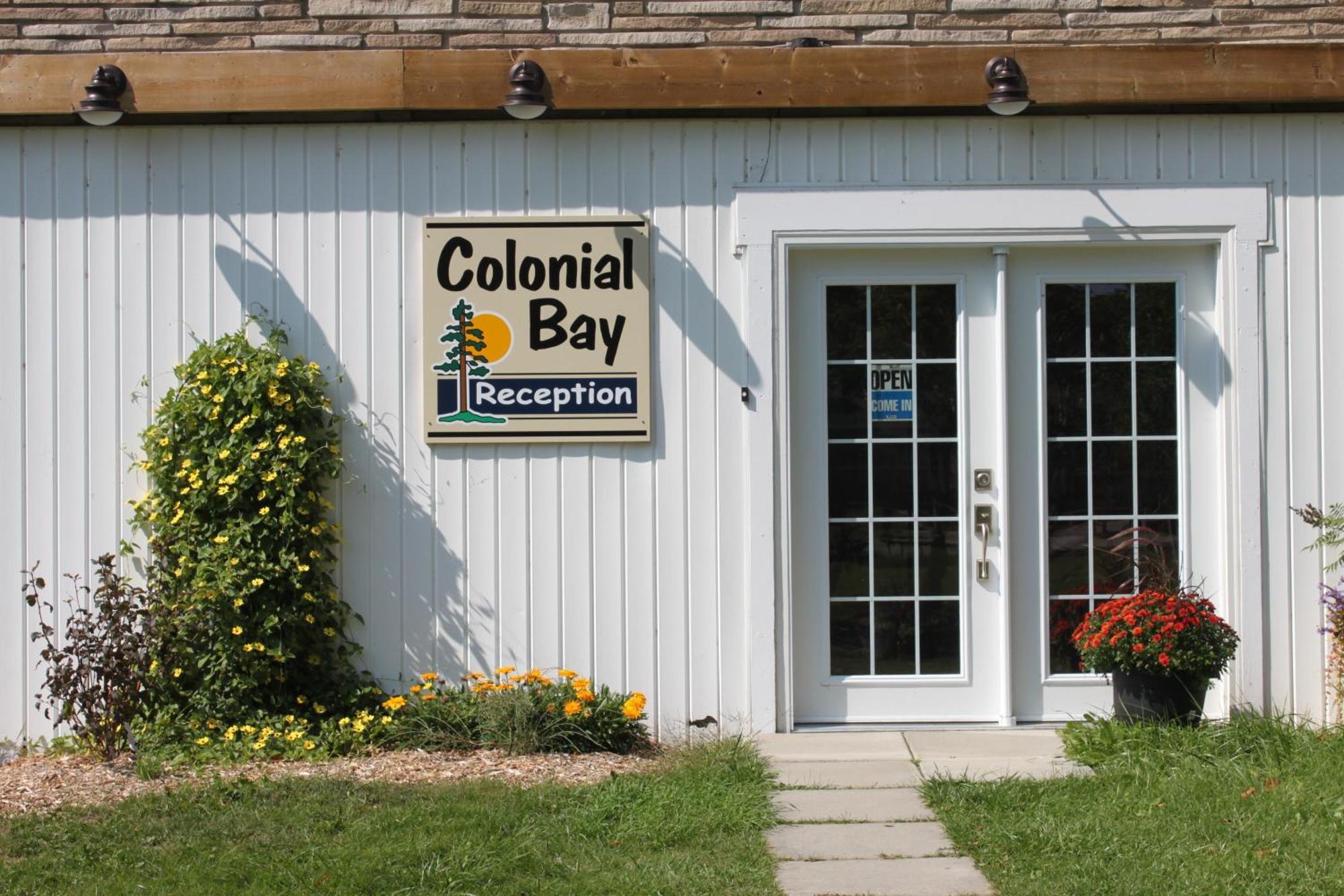 Colonial Bay Motel And Cottages Huntsville Exterior photo